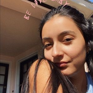 Meet your Posher, Fernanda